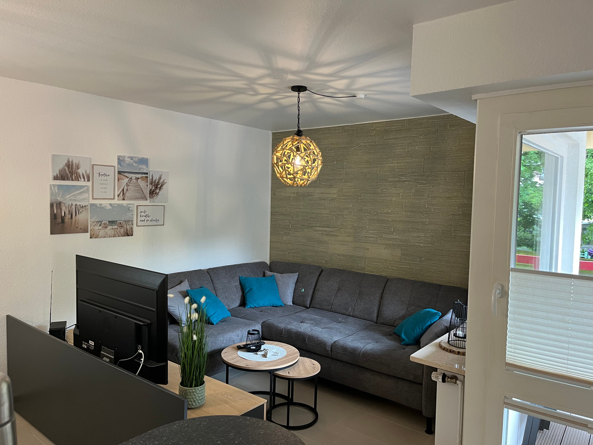 Großes Sofa im Wohnbereich